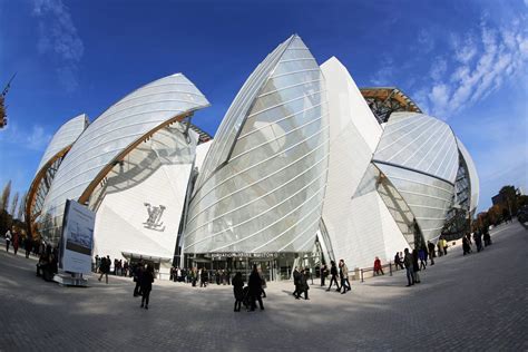 fondation louis vuitton moscow|louis vuitton artists collection.